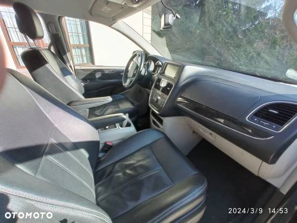 Chrysler Town & Country 3.6 Touring - 14