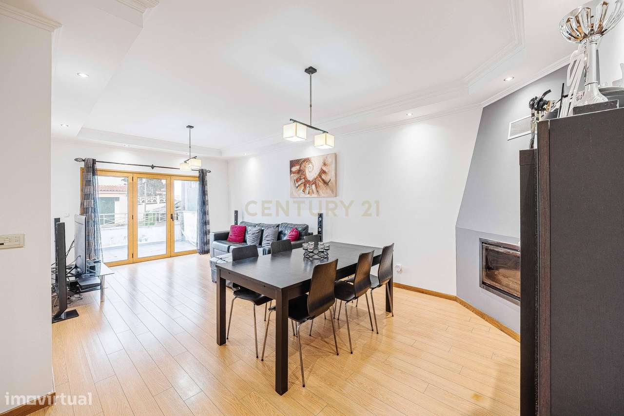 T2 em Caneças com Terraço,  logradouro  e 2 Parqueamentos-5