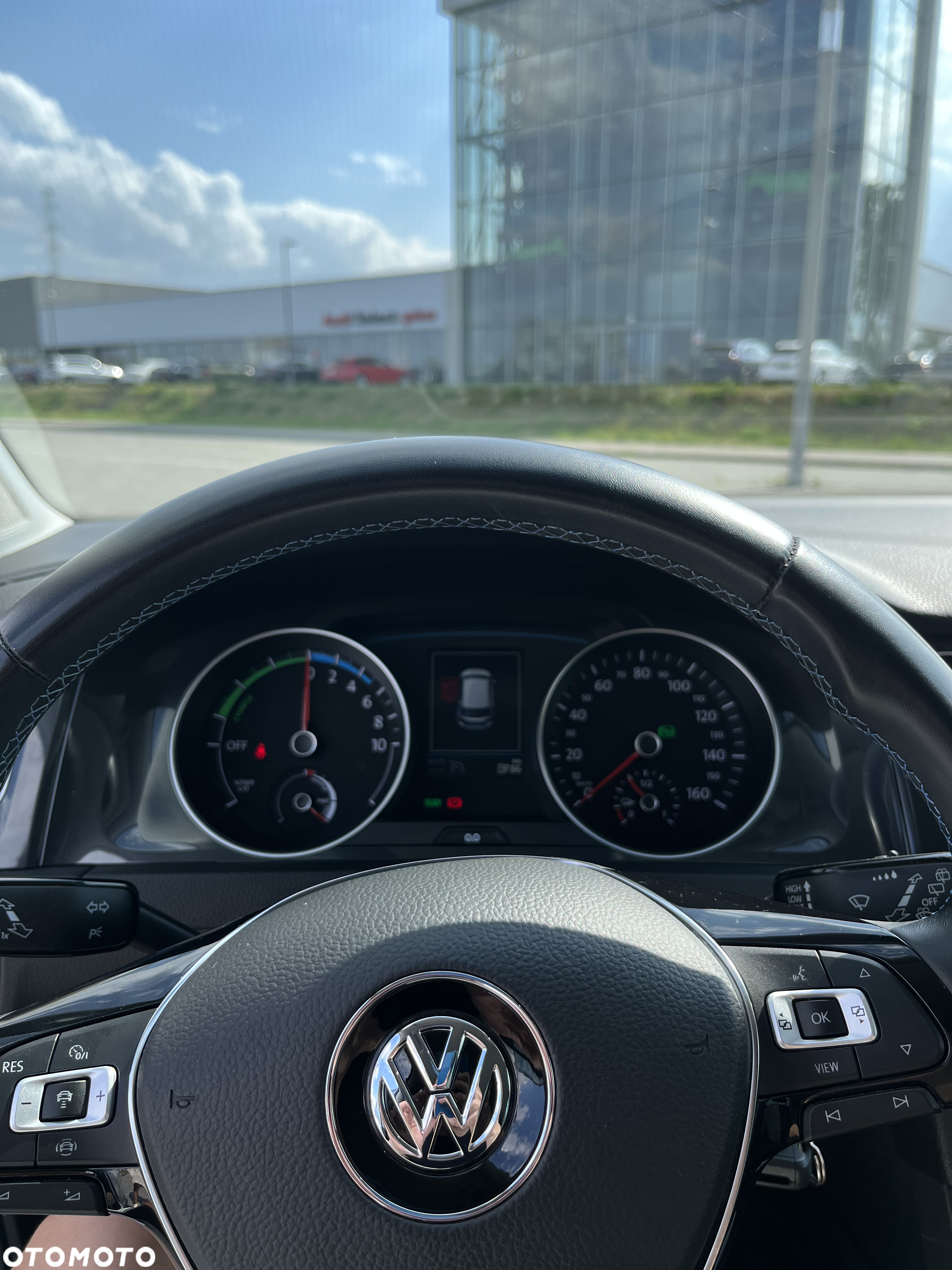 Volkswagen Golf e-Golf - 14