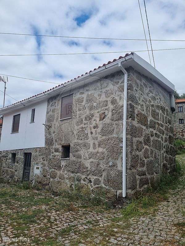 Moradia T2 para venda - Grande imagem: 1/25