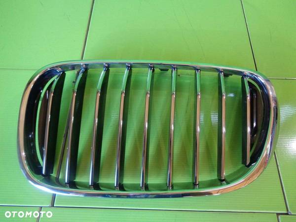 BMW 7 G11 / G12 3.0 D 17r nerka atrapa grill lewa - 1