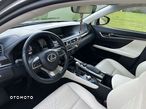 Lexus GS 300h - 9