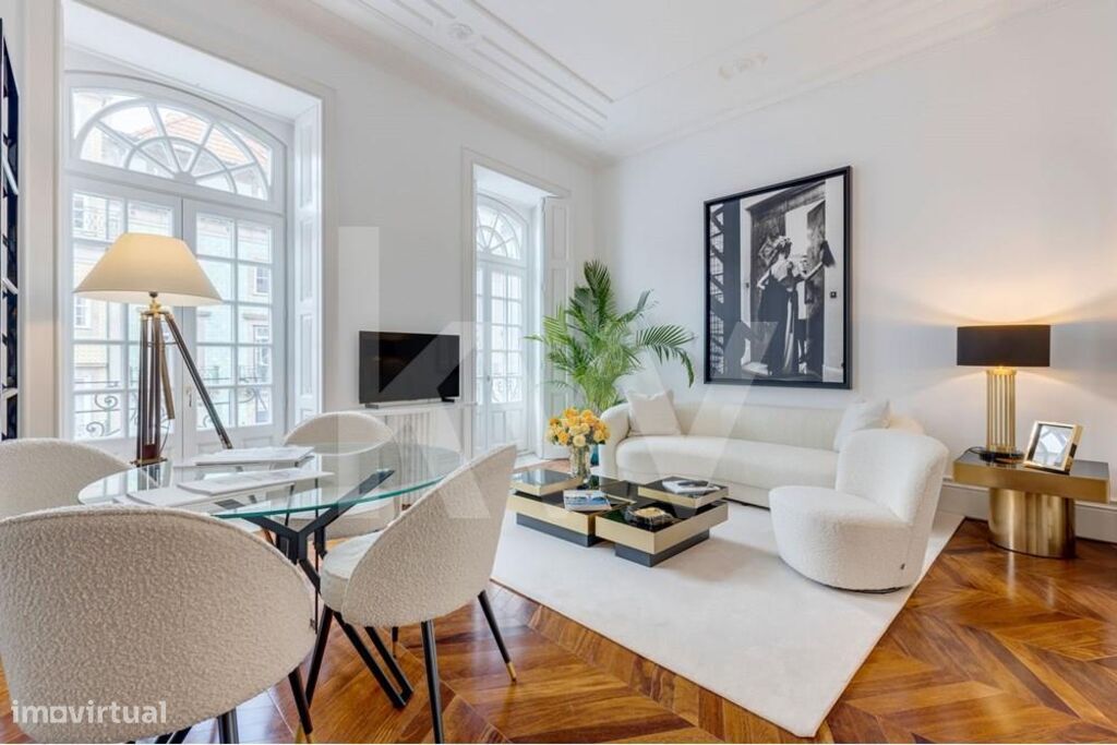Apartamento inserido em Prédio do século XIX em localização premium e - Grande imagem: 1/41