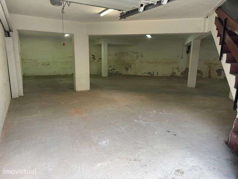 Garagem | Arrumação 100Mts2 - Grande imagem: 4/10