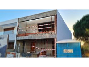 Moradia T3 em construção c/ garagem e piscina na Quinta da Amizade - Grande imagem: 2/21