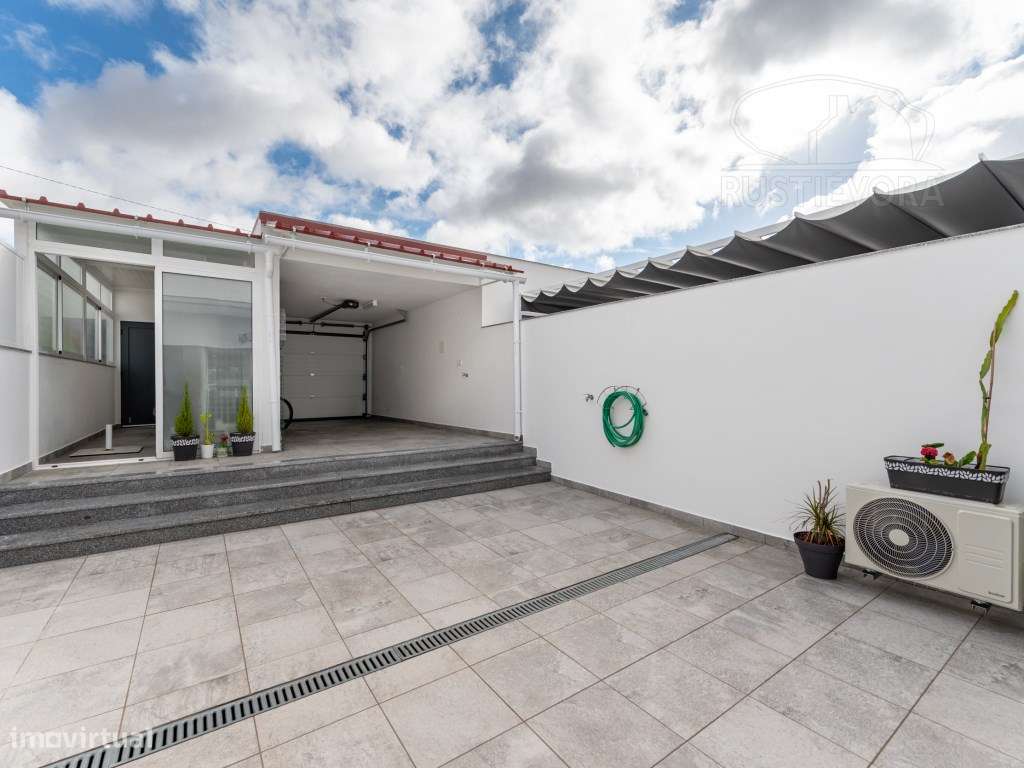 Moradia T3 com quintal e garagem | Bairro de Almeirim em Évora-20