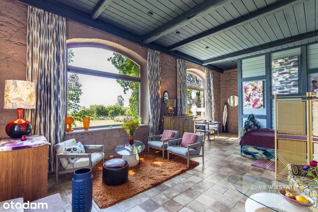 Wyjątkowy artystyczny dom na wzgórzu z pensjonatem-10