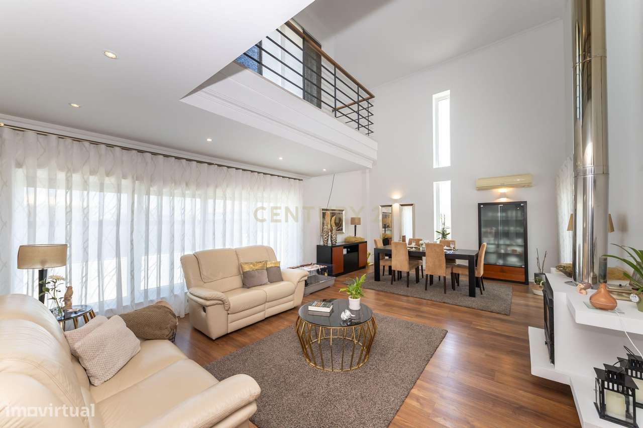 Moradia, 244 m², Gâmbia-Pontes-Alto Guerra - Grande imagem: 3/60