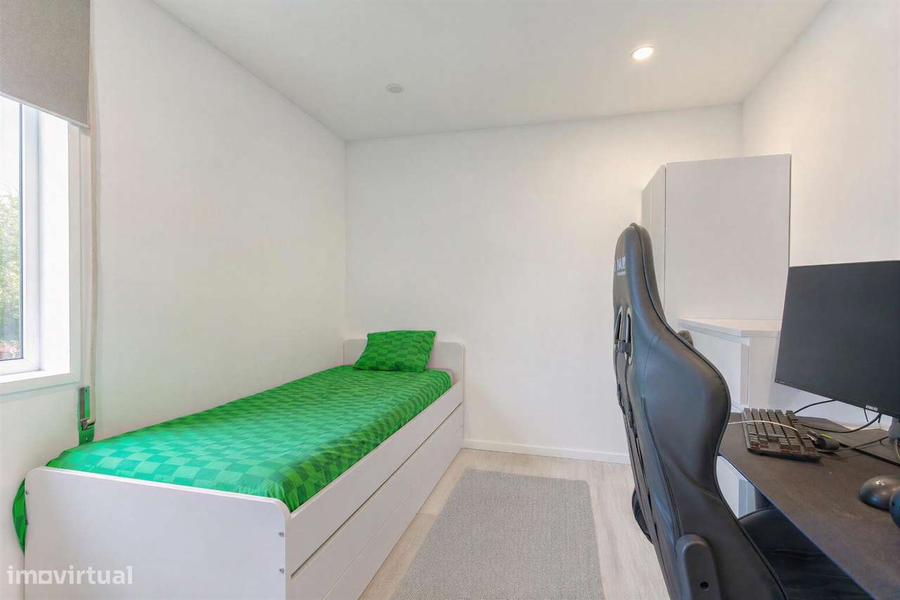 Apartamento T2 Renovado em Cruz de Pau, Matosinhos-19