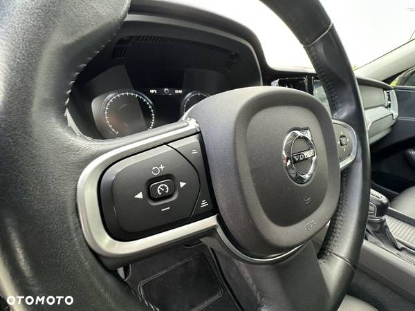 Volvo XC 60 D4 Drive-E Momentum - 22