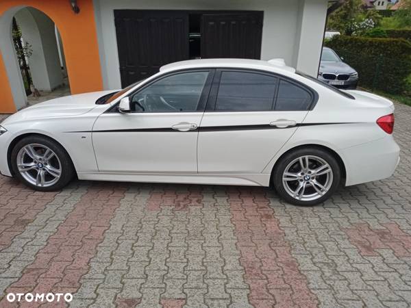 BMW Seria 3 318d M Sport - 3