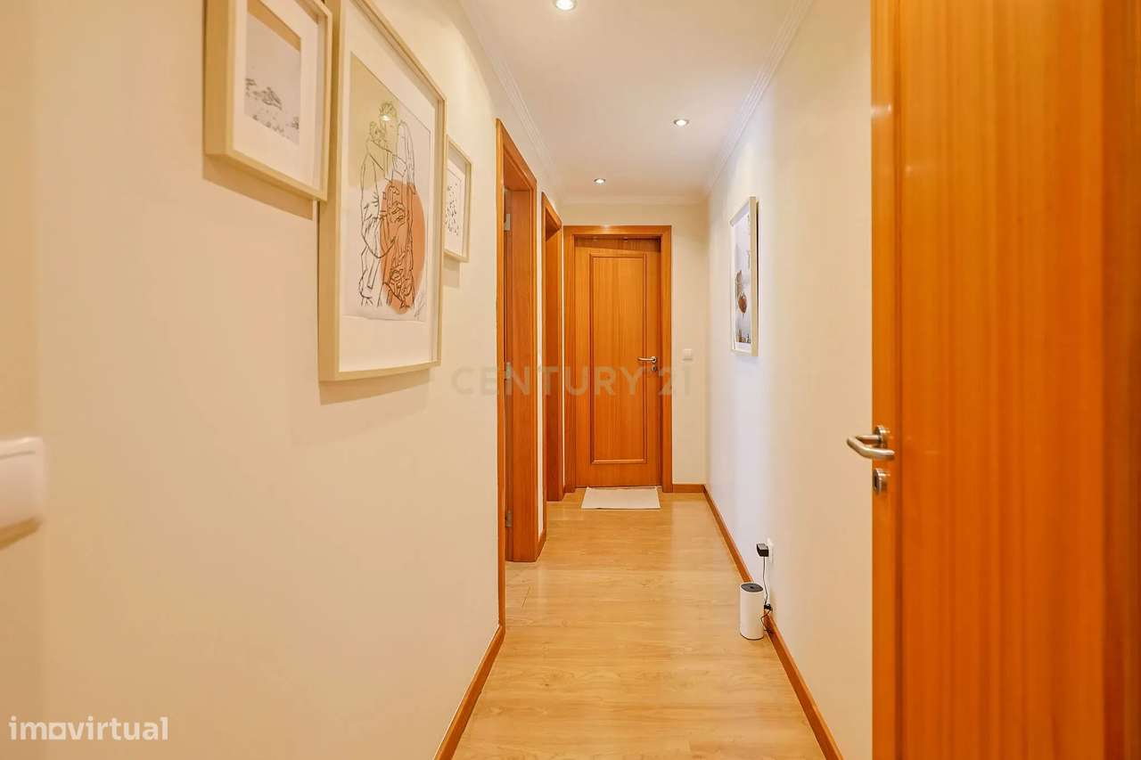 Apartamento T2, com Lugar de Parqueamento e Arrecadação, Quinta de São-12