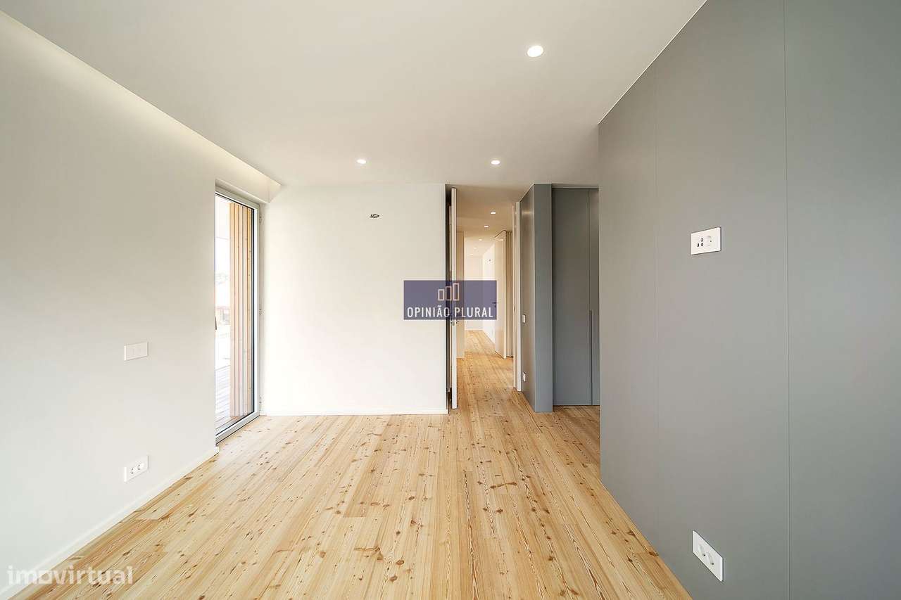 Espaçosa Moradia T4 com Escritório e Piscina - Pronta a Habitar-18