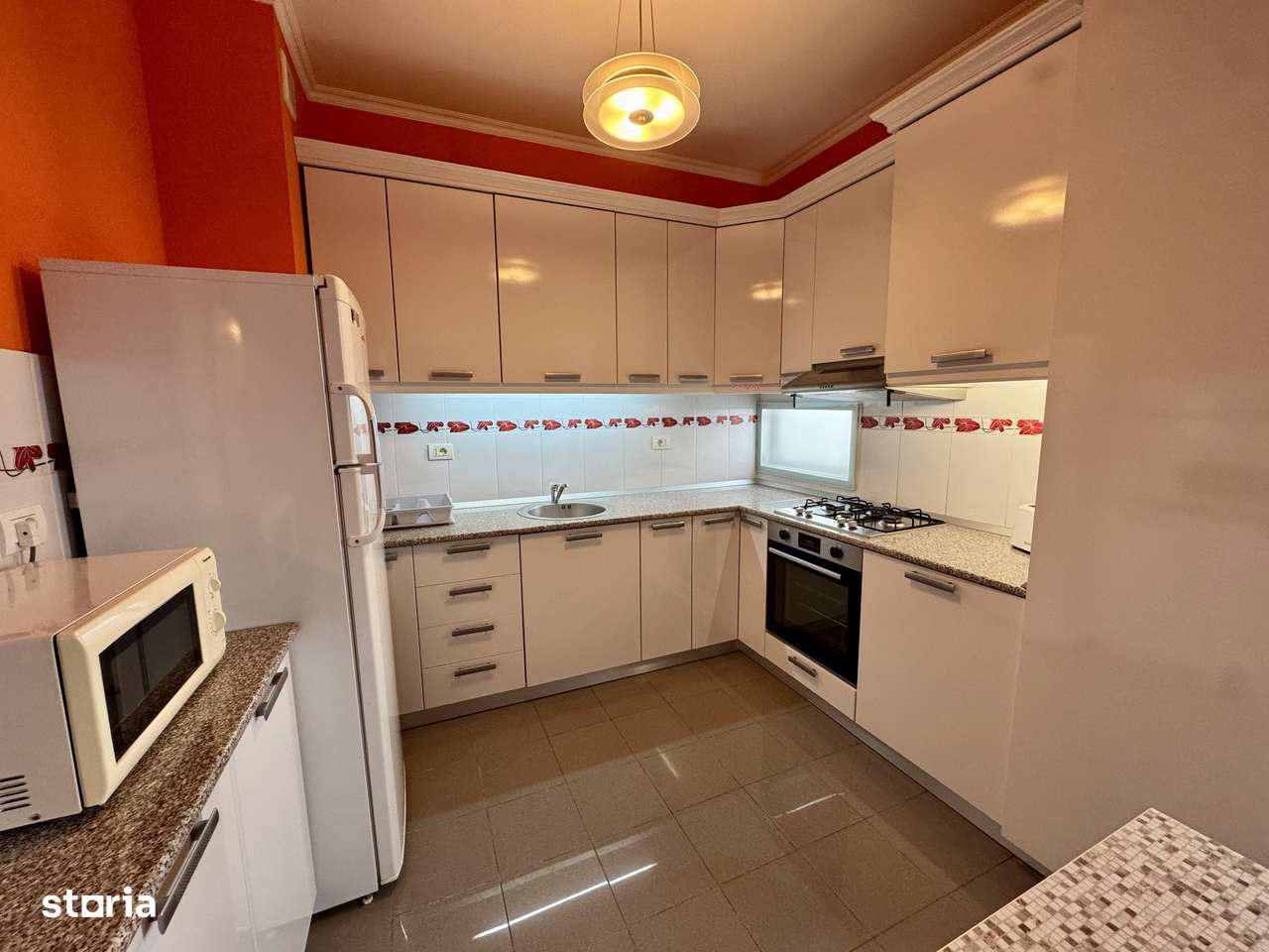 Vand apartament spatios, 3 camere, ARED-UTA-9