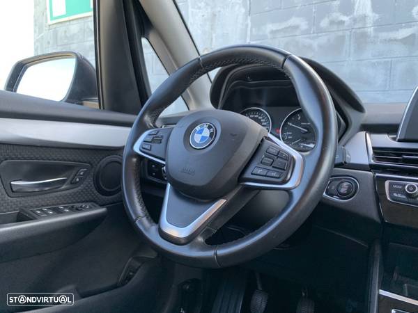 BMW 216 Active Tourer d Luxury Line - 23