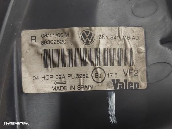 Otica / Farol Dto Volkswagen Polo (6N2) - 4