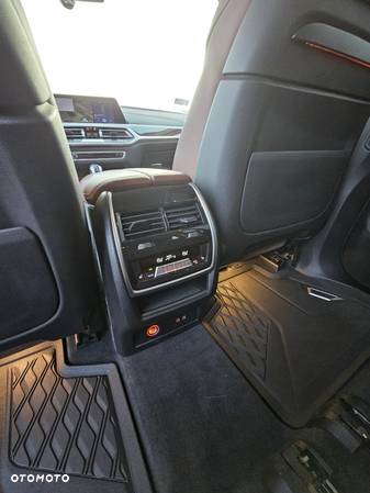 BMW X7 xDrive40d mHEV - 12