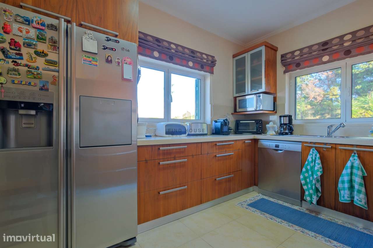 Moradia Isolada T4 com piscina, campo de ténis e logradouro em Cachoei-29