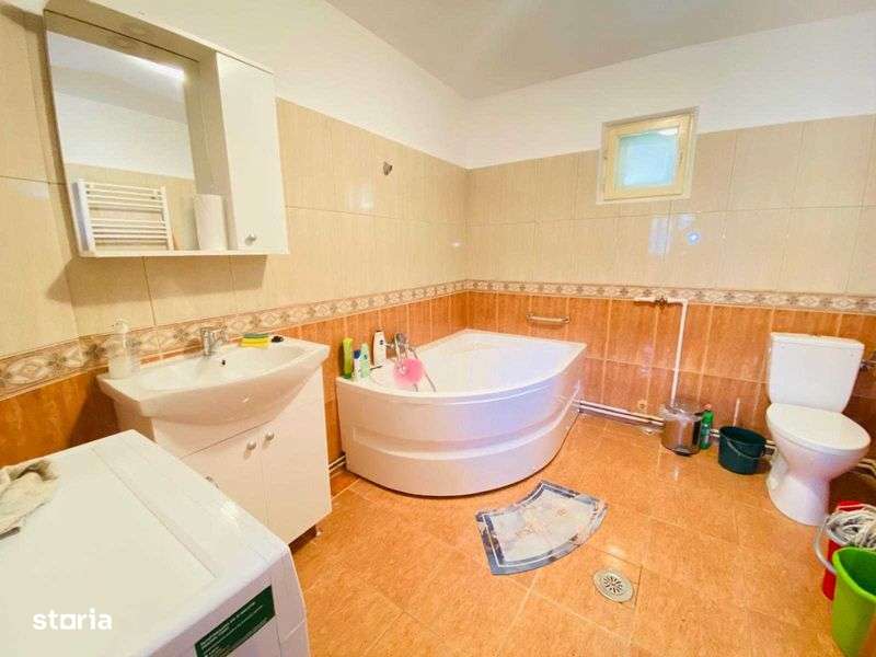 Casa superba central in Valenii de Munte cu teren generos 2031mp - Imagine principală: 5/8