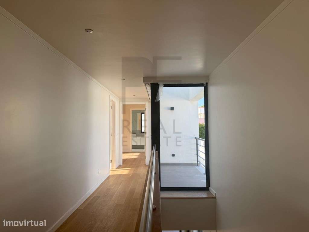 Moradia Independente T4 - Bicesse-13