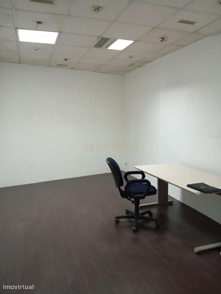 Oportunidade Única no Centro Comercial STOP – Porto - Grande imagem: 4/12