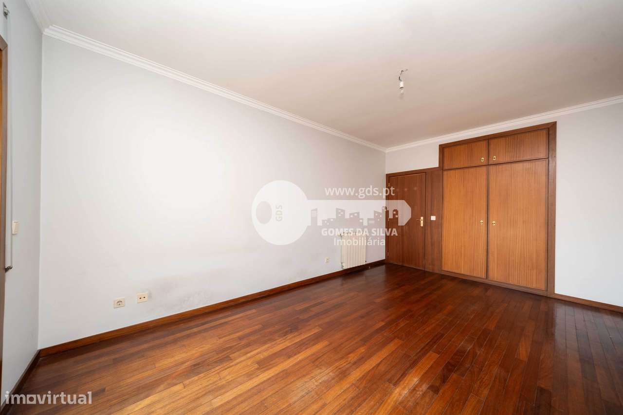 T5 Duplex na Rua Bernardo Sequeira, São Vítor-23