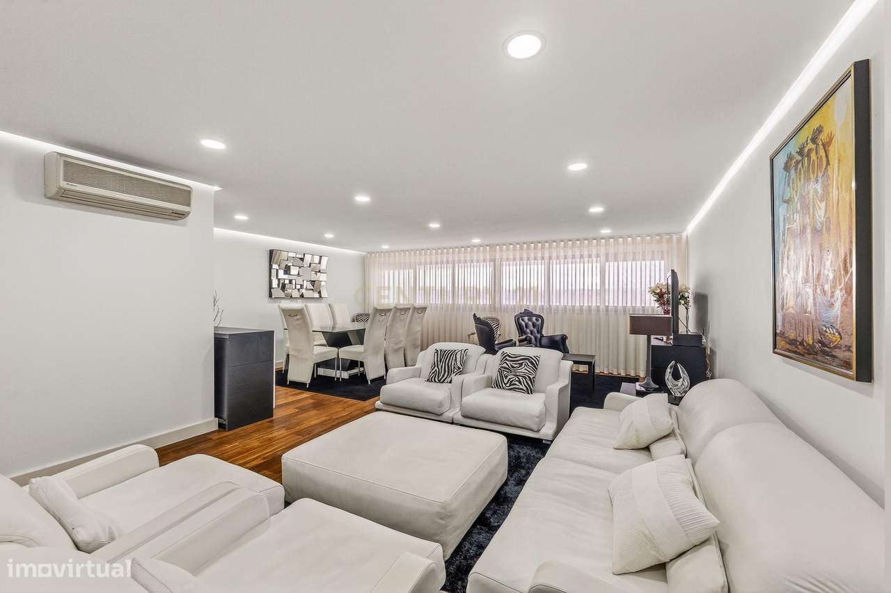 Moradia T4 para arrendamento  (Estilo Moderno)  - Seixal - Grande imagem: 5/42