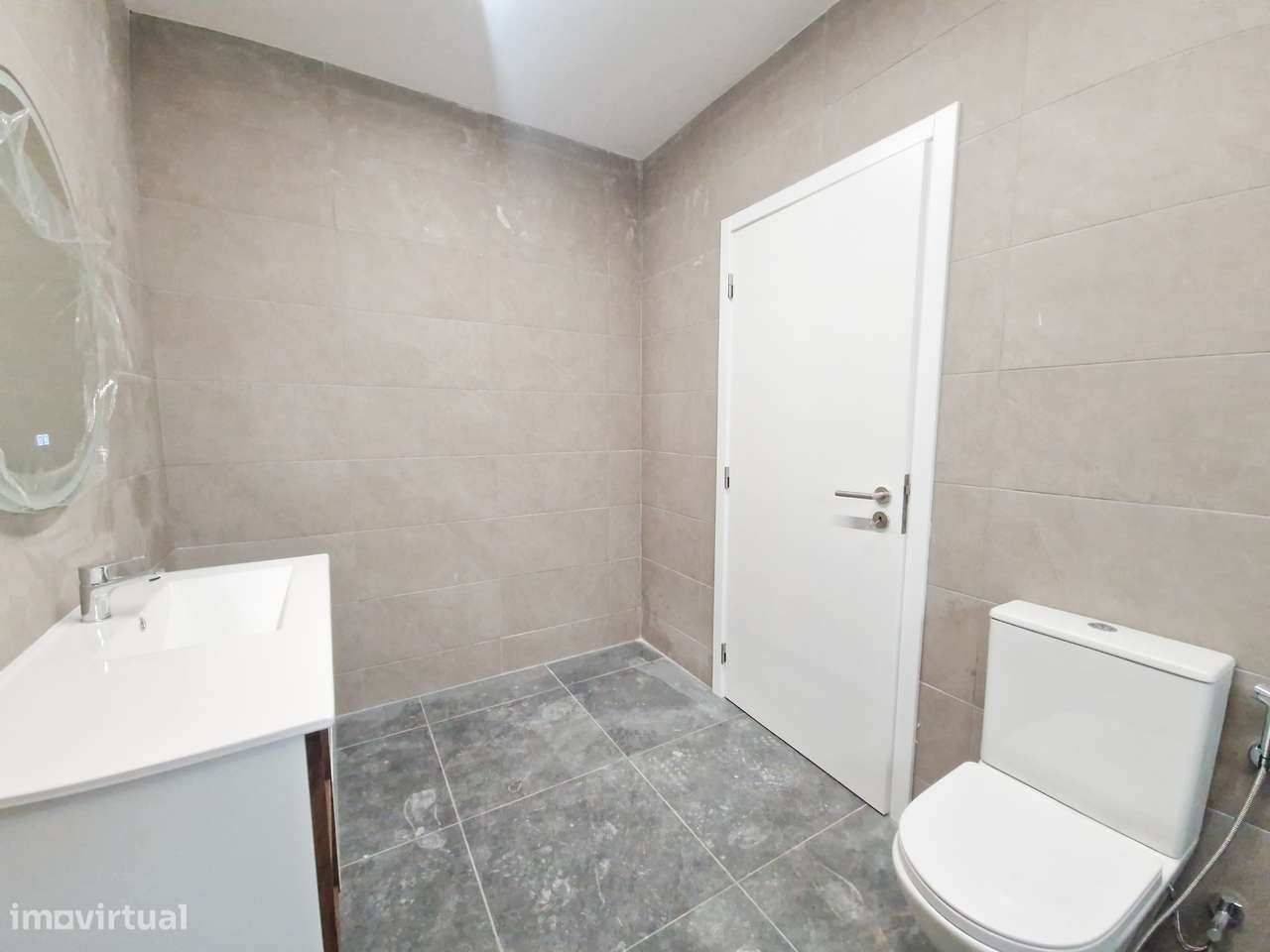 Moradia T4 Térrea de Design Moderno em São Romão, Vagos.-21
