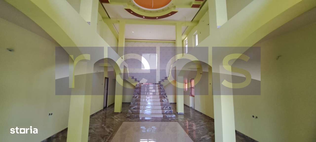 VANZARE VILA DIN BCA + TEREN 1.400 MP | STRADA PRINCIPALA | CRANGU, TE - Imagine principală: 3/13