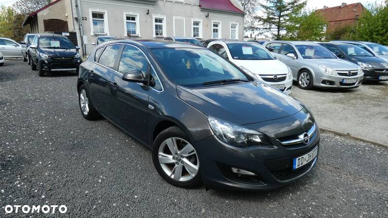 Opel Astra 1.4 Turbo Edition - 1