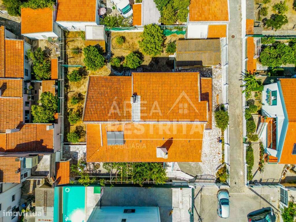 Moradia Isolada T6, no centro de Azeitão - Grande imagem: 2/60