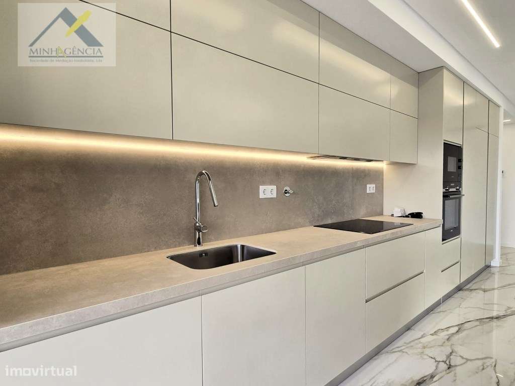 Apartamento T3 Novo com garagem e piscina no Montijo-6