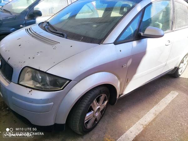 Audi A2 1.4i - Peças de mecânica e chapa - 1