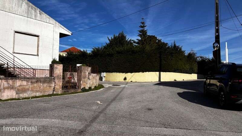 Terreno urbano com 2.050 m2 em Tavarede-20