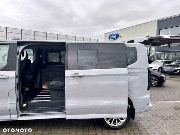 Ford Tourneo Custom 2.0 EcoBlue 320 L2 Titanium - 23