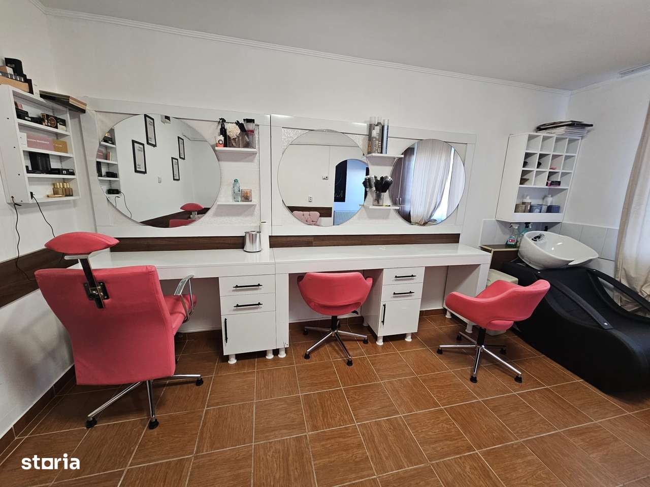 Salon de înfrumusețare de închiriat în Curtea de Argeș. - Imagine principală: 3/8