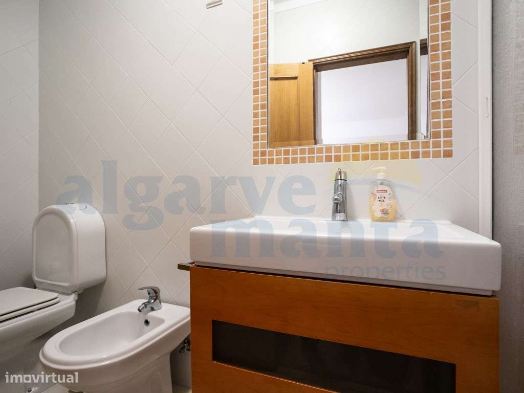 Moradia geminada T3 com Piscina Privada e Garagem - Praia da Lota-20