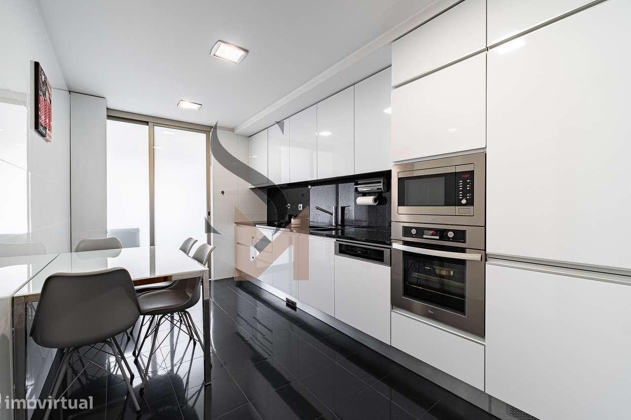 Excelente T2+1 centro coimbrões - Grande imagem: 2/51