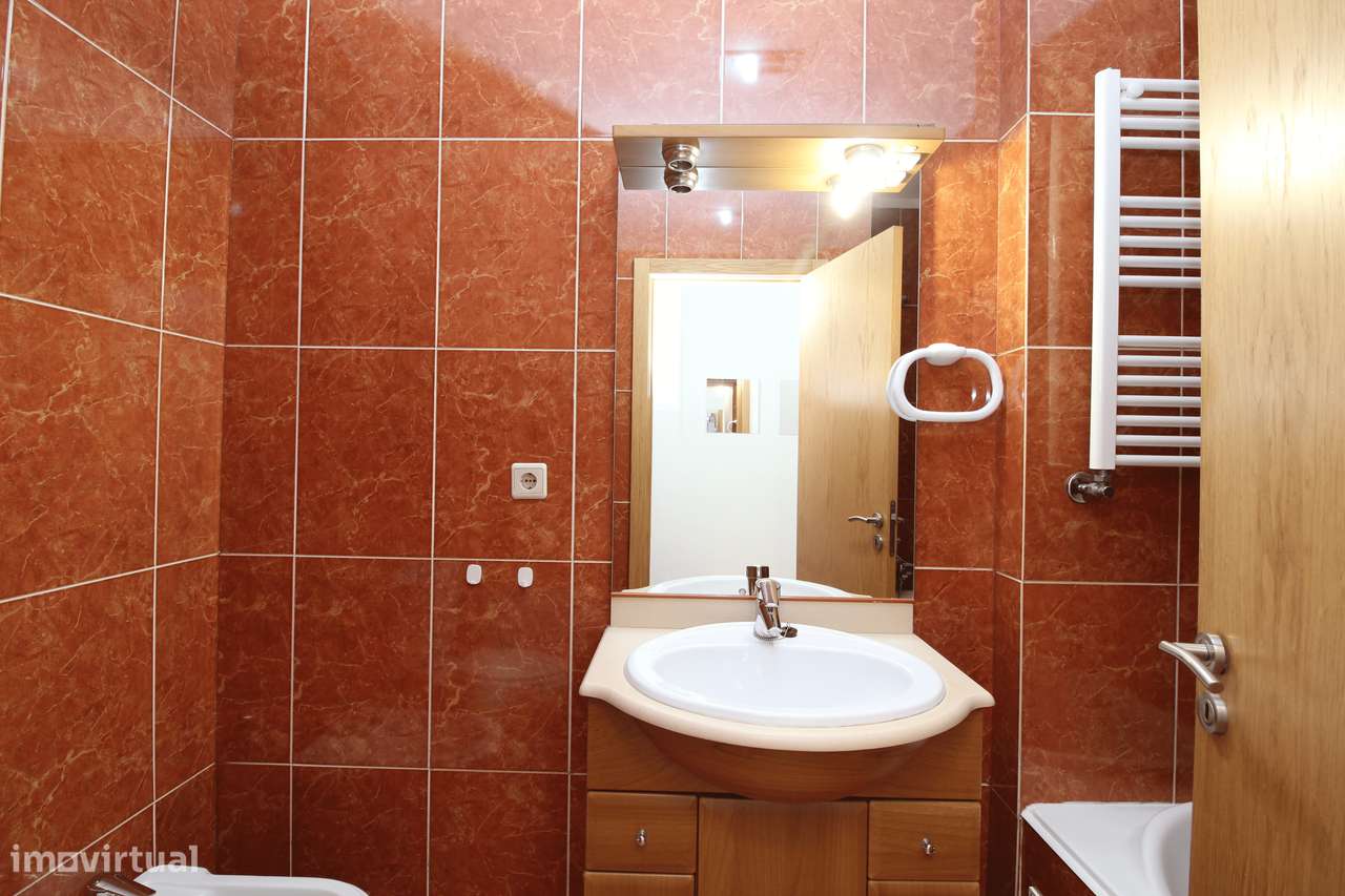 T1+1 Av. Dr. Fernando Melo – Lagueirões- Valongo |-7