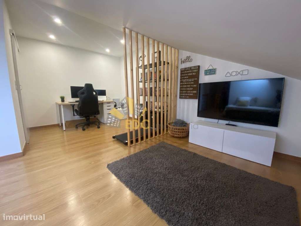 Apartamento Duplex T2+1 com Parqueamento, Arrecadação e Varanda | E...-38