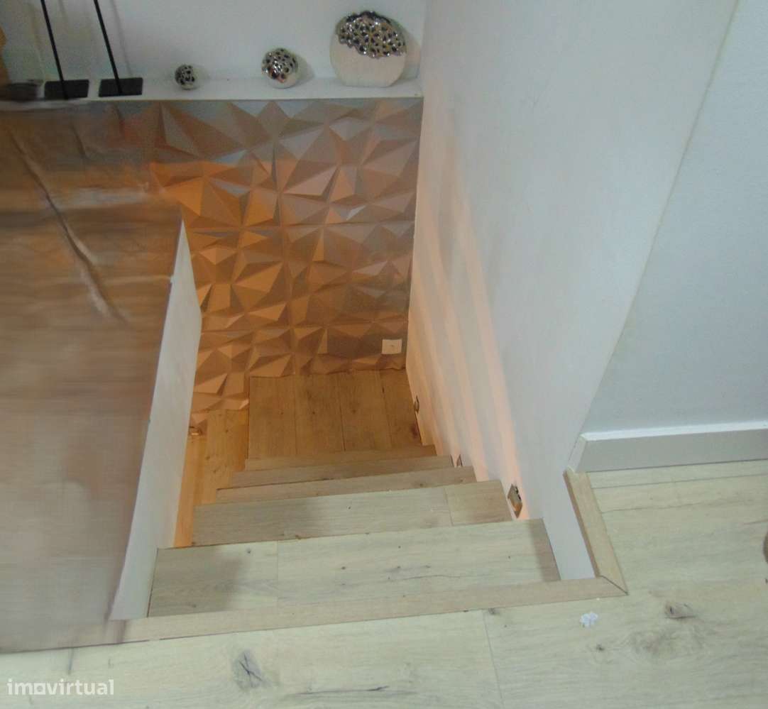 Apartamento T2 Renovado em Mem Martins-22