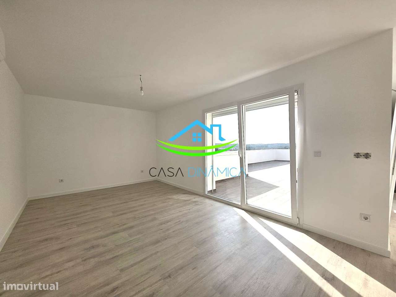 Moradia T4+1 Nova com Garagem Ampla e Jardim – Antuzede, Coimbra-15