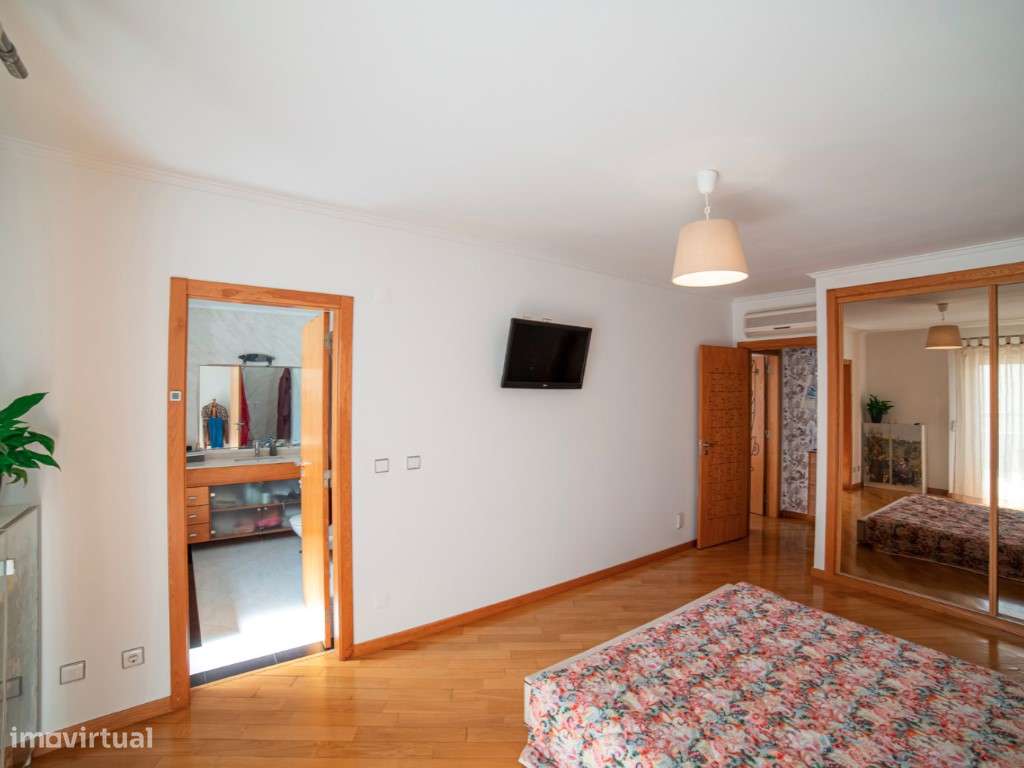 T2+1 Duplex - Urbanização da Atalaia-16