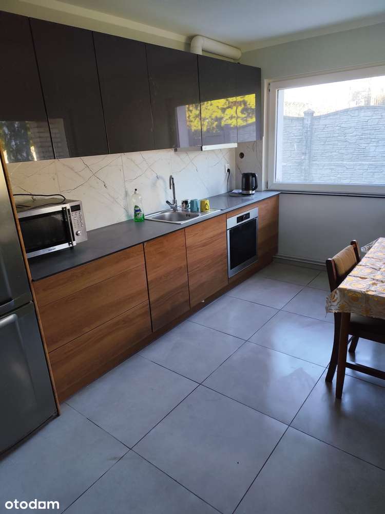 Wynajmę 4 pokojowe mieszkanie 93 m² – Idealne dla pracowników!
