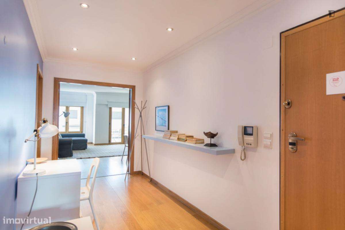 Apartamento com 2 quartos - localizado em Entrecampos Lisbon - Grande imagem: 2/9