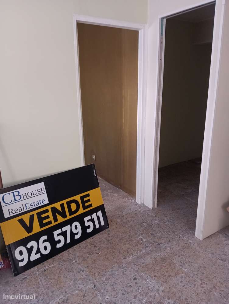 Prédios +moradias para venda Lavradio para recuperar-5