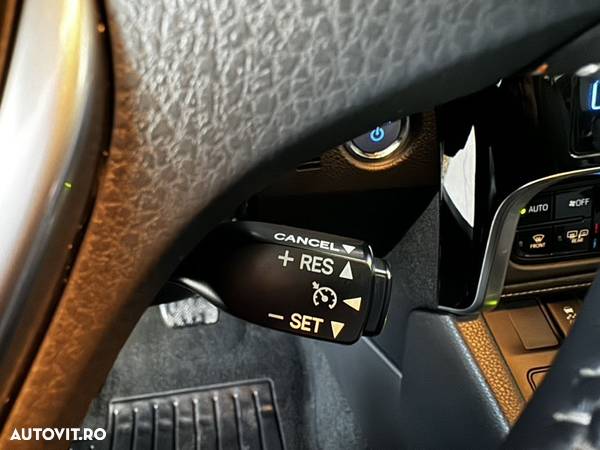 Toyota Auris 1.8 VVT-i Hybrid Automatik Touring Sports Executive - 31