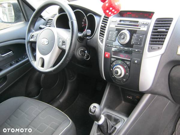 Kia Venga 1.4 S - 4