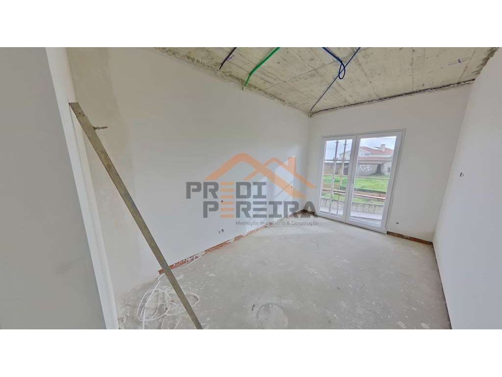 *NOVA CONSTRUÇÃO*
T3 situado em condomínio fechado, com piscina e ... - Grande imagem: 5/27