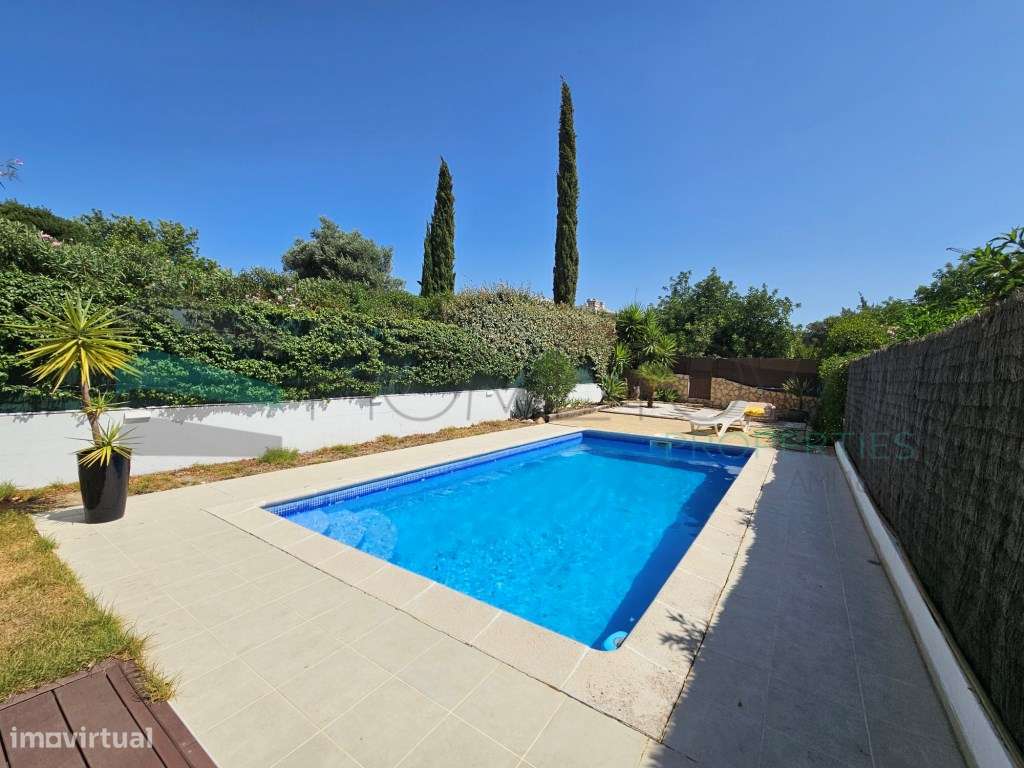 Excelente moradia geminada de 3 quartos situada ao sul de Almancil - Grande imagem: 4/27